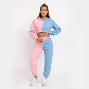 Conjunto Deportivo de Mujer con Logotipo Personalizado, de Algodón y Poliéster, Corte Holgado, Franjas Laterales, Ropa Deportiva de Lujo y Alta Calidad - Product Image 1