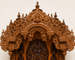 Mandir Tradicional de Madera para Devotos de Krishna, Estilo Antiguo, Mandir Grande de Madera de Teca, Fabricante de Templos de Madera Personalizados para Exportación - Product Image 5