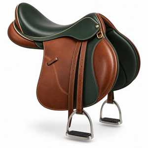 Selle d'équitation anglaise traditionnelle pour l'équitation et les sports équestres, selle anglaise en cuir vert et marron avec étriers - Product Image 2