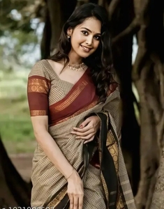 Sari traditionnel en soie KV pour femme, crème et rouge, bordure dorée brodée, idéal pour mariage indien, Diwali, festivals d'automne, séchage rapide - Product Image 6