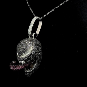Pendentif Masque Venom Hip Hop Personnalisé en Argent Sterling 925 Émail Noir Moissanite, Breloque de Collier Sertie de Moissanite, Bijoux de Luxe pour Hommes pour Fêtes - Product Image 2