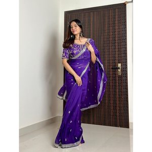 ATTRACTIVE ORGANZA SOIE BRODERIE ZARI SEQUENCE TRAVAIL SAREE AVEC CHEMISIER NON COUDU VIOLET - Product Image 1