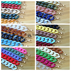 Ensemble de bijoux en résine de qualité supérieure fait main, collier tendance, léger et imperméable pour femmes, accessoires à la mode, vente en gros - Product Image 3