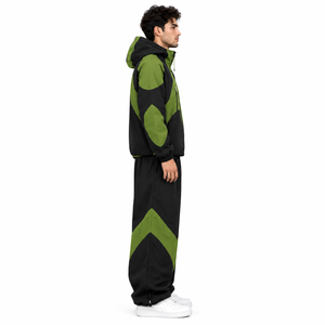 Conjunto Deportivo Moderno para Hombre en Negro y Verde Oliva con Chaqueta Cortavientos con Capucha y Cierre Completo y Pantalones de Corte Holgado - Product Image 3
