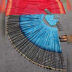 Lehenga-Choli de style fantaisie pour les fêtes, vêtements indiens et pakistanais - Product Image 3