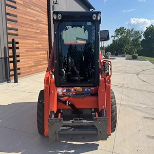 รถตักล้อยาง Kubota SSV65 ระดับมืออาชีพ พร้อมโครงสร้างที่ทนทานและระบบควบคุมที่ราบรื่น เหมาะสำหรับงานจัดสวนและการเกษตร - Product Image 5