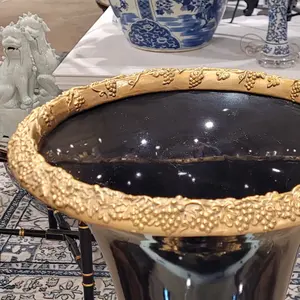 Vase à fleurs décoratif en fer forgé fait main pour maisons contemporaines – Décoration intérieure de luxe haut de gamme - Product Image 4