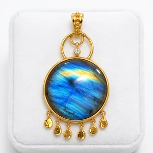 Pendentif fantaisie en laiton plaqué or 18 carats avec pierre précieuse labradorite, forme ronde, minimaliste, bijoux de mode les plus vendus en gros - Product Image 6
