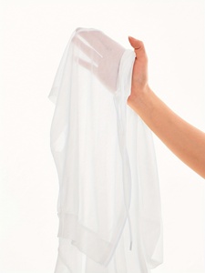 Sudadera con capucha de forro polar corta lisa para mujer al por mayor, con cremallera completa, estilo atlético - Product Image 4
