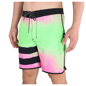 Shorts de bain pour hommes personnalisés, imprimés par sublimation sur toute la surface, séchage rapide, haute qualité, en vente - Product Image 4