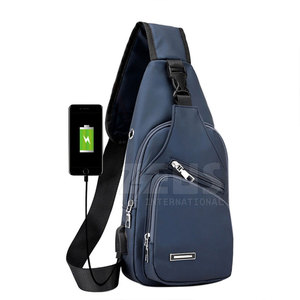 Sac bandoulière tendance pour l'extérieur avec coutures durables et finition soignée - Product Image 4