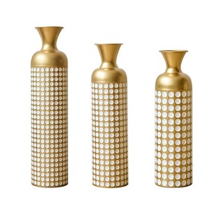 Juego de Jarrones de Mesa Modernos de Latón LINEA, Jarrones Decorativos de Metal Hechos a Mano, Acabado Dorado de 11.5 y 9 Pulgadas - Product Image 4