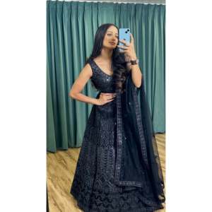 ชุดแต่งกายปาร์ตี้สำหรับผู้หญิงชุด lehenga choli กับ dori & sequence - Product Image 2