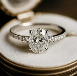 Bague de fiançailles et d'anniversaire de luxe en argent sterling 925 plaqué or rose avec moissanite taille ovale élégante - Product Image 1