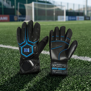 Gants de gardien de but au design personnalisé avec une forte adhérence et une protection des doigts pour les joueurs de football par tous les temps pour des performances fiables - Product Image 2