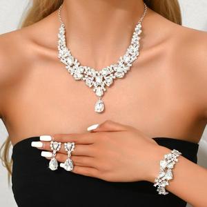 Juego de Joyería Unisex de Lujo Chapado en Oro, Collar, Aretes y Brazalete con Diamantes de Corte Brillante, Regalo de Compromiso, Aniversario, Estilo Boda - Product Image 3