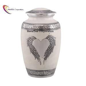 โกศบรรจุอัฐิสีขาวมุกขนาดใหญ่รูปปีกนางฟ้าสำหรับผู้ใหญ่ชายหญิง พร้อมตกแต่งรูปหัวใจสีเงิน สำหรับงานศพ - Product Image 6