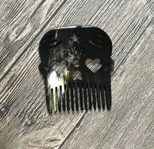 Peine de cuerno natural de diseño creativo con dientes largos y diseño de aspecto fantasmal, peine para el cuidado del cabello y peinado elegante, para decoración del hogar al mejor precio. - Product Image 6