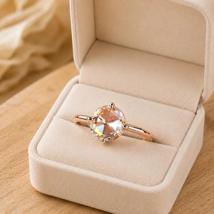 Bague de Mariage Solitaire en Or Massif 10K 14K 18K avec Diamant de Laboratoire Rond Taille Rose Certifié IGI Couleur DEF Pureté VS VVS – Vente en Gros - Product Image 1
