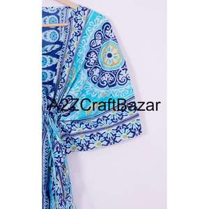 Kaftán Corto Hecho a Mano en India con Estampado Floral, Ecológico, Lavable, Ropa de Dormir Natural, Kimono, Vestido, Cubrebaño Corto para la Playa - Product Image 2