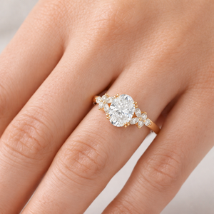 แหวนเพชรทรงรี DEF Color VS VVS Clarity ประดับเพชรแล็บ ตัวเรือนทองคำแท้ 18K ดีไซน์ลายดอกไม้ แหวนสไตล์วินเทจ แหวนหมั้น แหวนสวยงาม - Product Image 5