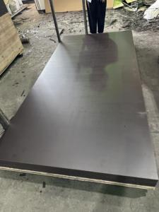 Contreplaqué filmé pour la construction |   1220x2440 & 1250x2500 |   Colle phénolique E1 |   Fabricant vietnamien - Product Image 3