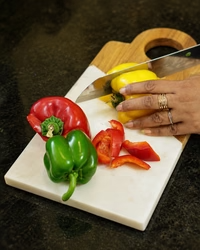 Planche à découper en bois et marbre, pour usage quotidien en cuisine, fabriquée à la main, de qualité supérieure, blocs à découper en bois et marbre, planche ronde de service. - Product Image 3