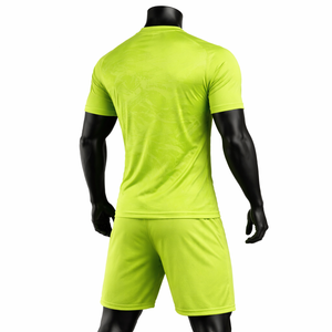 Conjunto de Uniforme de Fútbol Verde Neón Personalizado, Camiseta y Pantalones Cortos de Fútbol Sublimados para Hombre, Secado Rápido, Transpirable, 100% Poliéster - Product Image 6