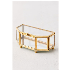 Caja de Almacenamiento de Joyas de Vidrio de Lujo con Logotipo Personalizado, Caja Organizadora con Marco de Latón Dorado y Tapa con Bisagras para Anillos - Product Image 1
