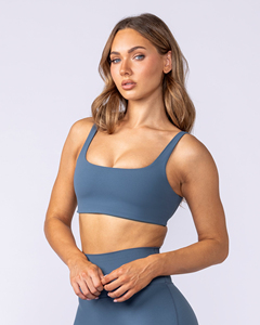 Leggings de yoga légers et respirants pour femmes grandes tailles avec un design simple et doux torsadé - Product Image 3