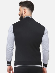 Chaqueta Bomber Negra para Hombre con Mangas Grises, Cierre Frontal con Cremallera, Cuello Camisero, Color Sólido, Tejido de Poliéster y Algodón - Product Image 4