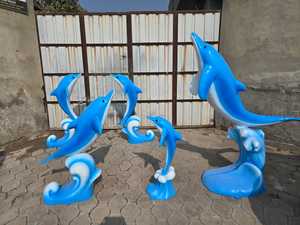 Juego de 5 hermosas figuras de delfines de fibra de vidrio, esculturas artísticas de decoración costera para exhibición en exteriores. - Product Image 2