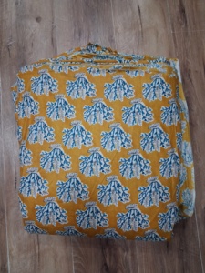 Tissu en coton imprimé à la main avec motifs éthiques, textile artisanal pour vêtements de boutique, décoration intérieure, housses de coussin - Product Image 5