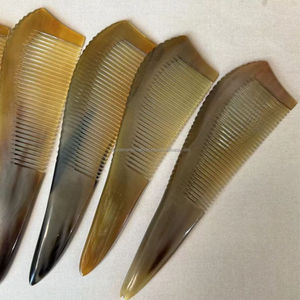 Nouveau peigne en corne de couleur naturelle, fabriqué à la main par Tayyab Handicraft Agate - Product Image 2
