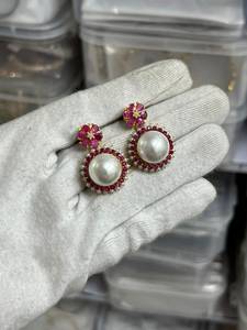 Luxuriöse Rubin-Perlen-Cluster-Ohrringe für Damen Eleganter Modeschmuck für Hochzeiten und Gala-Veranstaltungen - Product Image 6