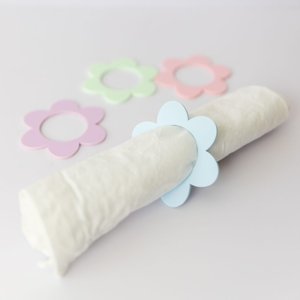 Anillo para servilletas de madera MDF cortado con láser, hecho a mano, con diseño y color personalizados, para decoración de mesa. - Product Image 3