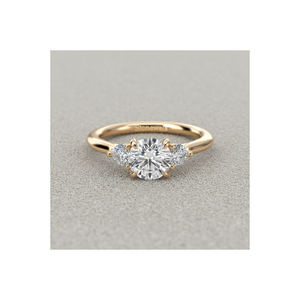 Anillo de Compromiso de Tres Piedras con Diamante Cultivado en Laboratorio, Corte Redondo, Oro de 14K, Anillo de Novia Clásico, Fabricante - Product Image 1