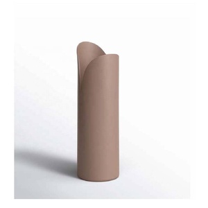 Offre spéciale Vase décoratif moderne en métal en forme de cylindre Vase à fleurs en fer côtier Prix de gros Vase de table Design contemporain - Product Image 1