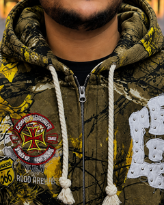 Sudadera con capucha de camuflaje para hombre con cremallera, parche de tachuelas y gráficos amarillos, estilo oversize hip hop, diseño de logo frontal - Product Image 6