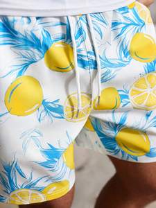 Shorts de Playa para Hombre con Estampado de Limones, Cintura con Cordón, Bolsillos, Secado Rápido, Traje de Baño con Patrón Blanco, Azul y Amarillo - Product Image 4