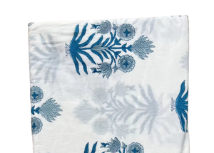 Tela de Algodón con Estampado Floral Azul, Impresa a Mano, Material Premium para Confección de Vestidos y Textiles para el Hogar - Product Image 1