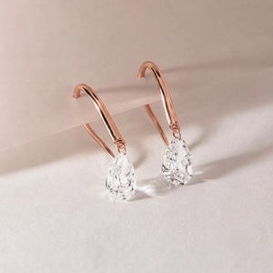 Boucles d'oreilles pendantes tendance en diamant de laboratoire taille poire, or 18 carats, certifiées IGI, bijoux élégants pour femme, fiançailles et mariage - Product Image 4
