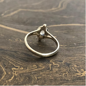 Anillo de Plata de Ley 925 con Piedra Lunar Arcoíris Ovalada, Acabado Pulido, Estilo Romántico, Joyería Artesanal de Moda - Product Image 5