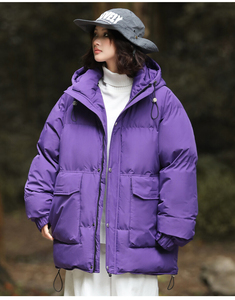 Veste d'hiver matelassée personnalisée en gros, parka à capuche épaisse, vêtement d'extérieur chaud pour homme, manteau matelassé violet décontracté, directement du fabricant - Product Image 2