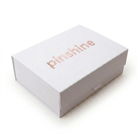 Boîte personnalisée en carton rigide blanc, style livre, avec ruban de fermeture, logo doré, pour emballage de bijoux, vêtements, mariage