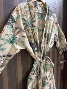 Bata Kimono de Algodón Floral de Lujo para Mujer, Ligera y Suave, Hecha a Mano con Estampado Digital, Cuello en V, Cierre con Cordón, Transpirable - Product Image 5