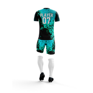 Tenues de football personnalisées à prix abordable, écologiques, de haute qualité, 100% polyester, respirantes et à séchage rapide - Product Image 3