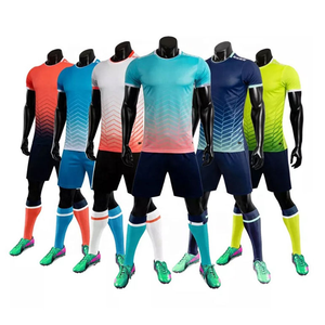 Camiseta de Fútbol 100% Poliéster de Alta Calidad, Secado Rápido, Tela Sublimada, Uniforme Transpirable, Conjunto Completo para Verano e Invierno Behram - Product Image 1
