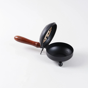 Brûleur d'encens en fer de qualité supérieure, fait main, durable, respectueux de l'environnement, décoratif, pour la maison, le temple, la méditation, la spiritualité - Product Image 1