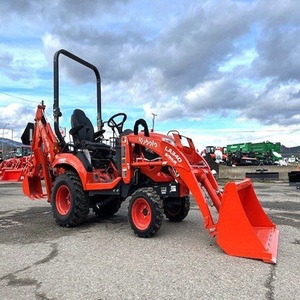 Chargeuse compacte sur pneus Kubota BX23S 4x4 diesel, mini-tracteur pour travaux agricoles et aménagement paysager - Product Image 2